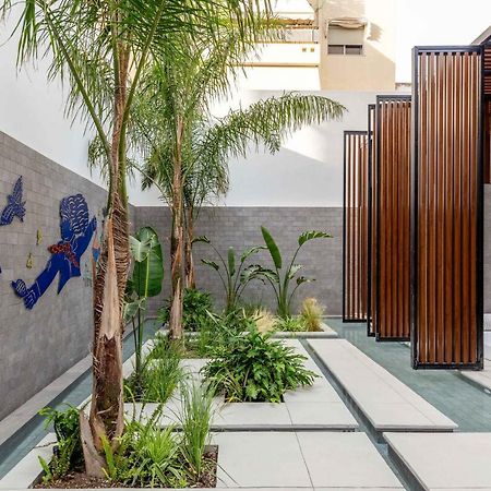 Hotel The Newel Psychiko Atenas Exterior foto The courtyard of the museum