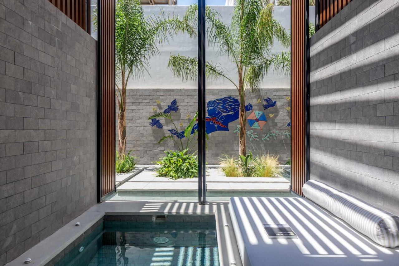 Hotel The Newel Psychiko Atenas Exterior foto The pool at the house
