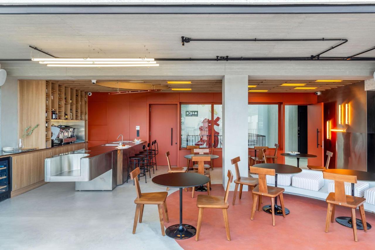 Hotel The Newel Psychiko Atenas Exterior foto The kitchen and dining area