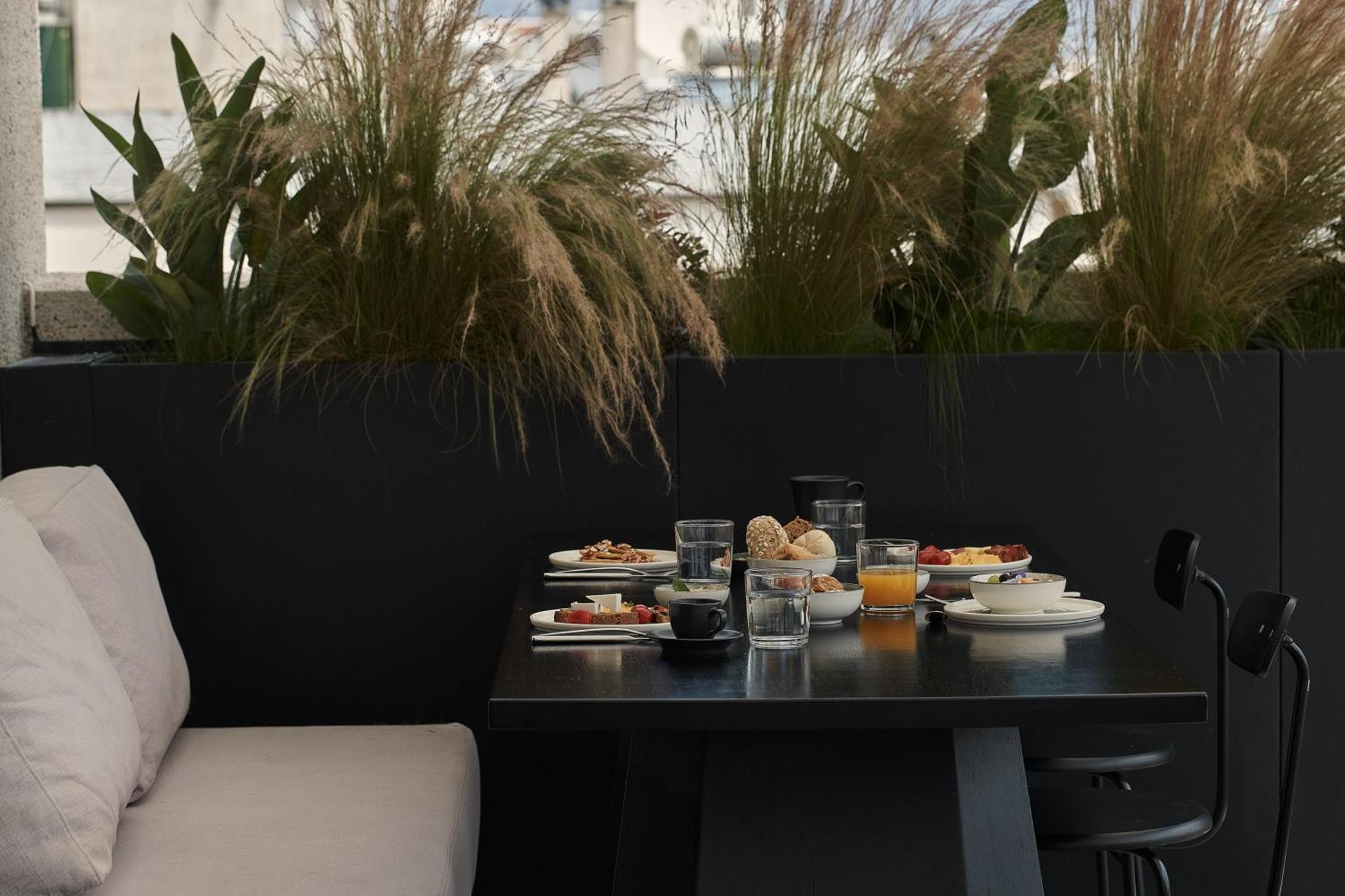 Hotel The Newel Psychiko Atenas Exterior foto Breakfast at the Hotel